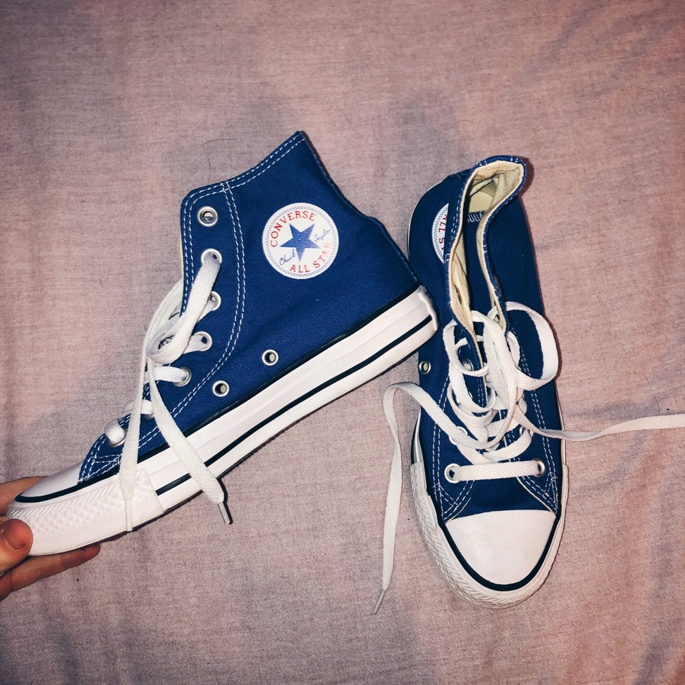Blue Converse Size 6